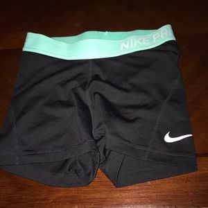 Nike Pro
